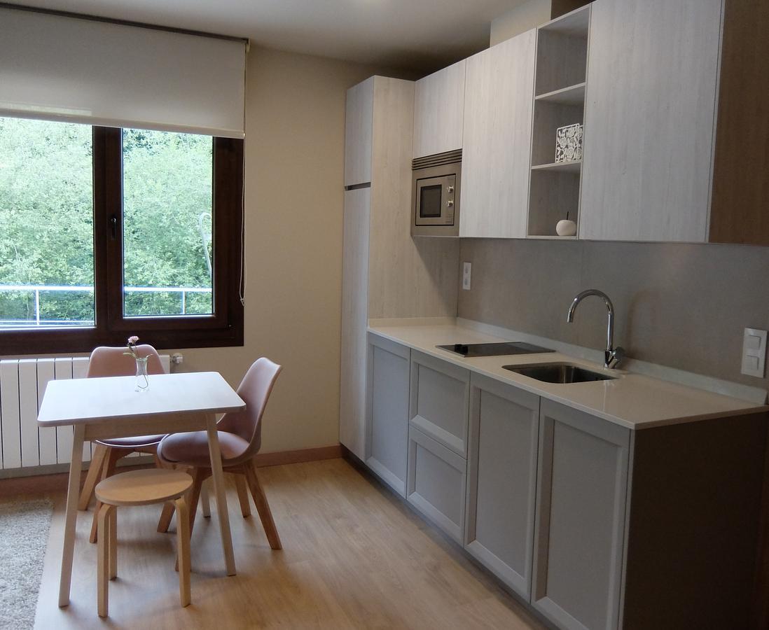 Apartamentos La Senda De Llanes Kültér fotó